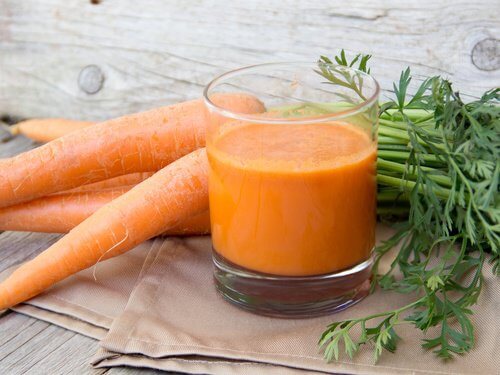 Jus de carotte et de concombre pour fortifier le foie et les reins.