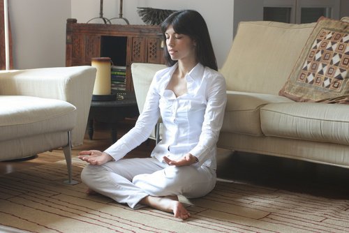 La-meditation-peut-lutter-conre-le-stress-500x334