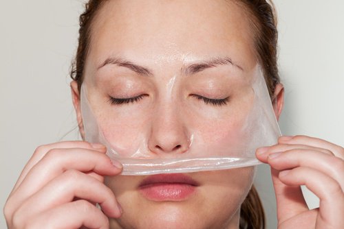 traitements de beauté avec de la gélatine : Masque facial pour les peaux grasses