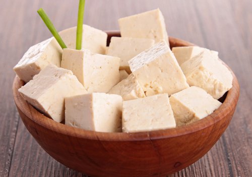 aliments pour atténuer les effets de la ménopause : tofu