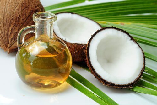 L'huile de coco pour traiter le côlon.