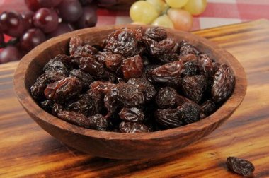 Comment détoxifier son foie en mangeant de l'eau aux raisins secs