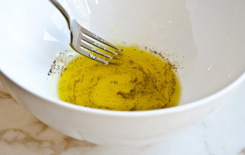 Remède au citron, à l’huile d’olive et au poivre noir