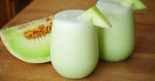 Le smoothie au melon, aux épinards et aux raisins pour la fatigue musculaire
