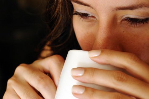 7 bienfaits surprenants de l’eau chaude à jeun 7 bienfaits surprenants de l’eau chaude à jeun