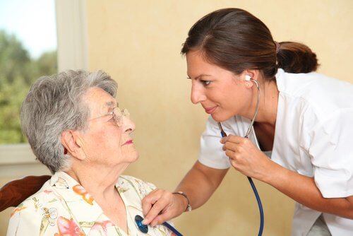 Les-femmes-developpent-une-maladie-cardiaque-500x334