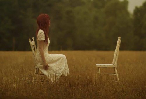 Le syndrome de la chaise vide Le syndrome de la chaise vide