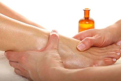 Hydrater les pieds crevassés