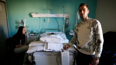 Un enfant hospitalisé après avoir mangé une amande