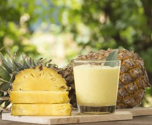 Smoothie à l'ananas