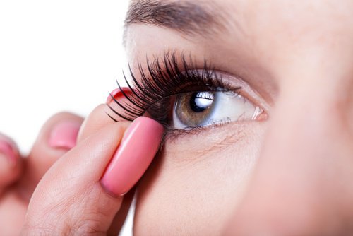 Faux-cils-500x334