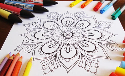 Colorier des mandalas.