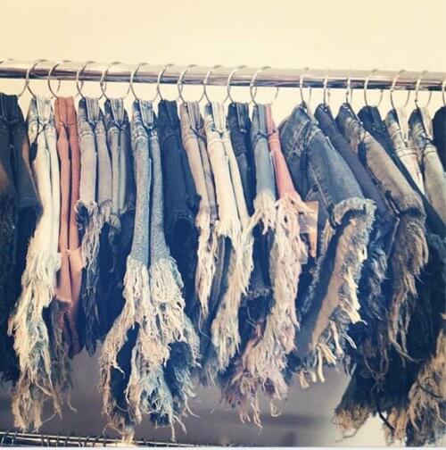 Cintres-vetements-500x504