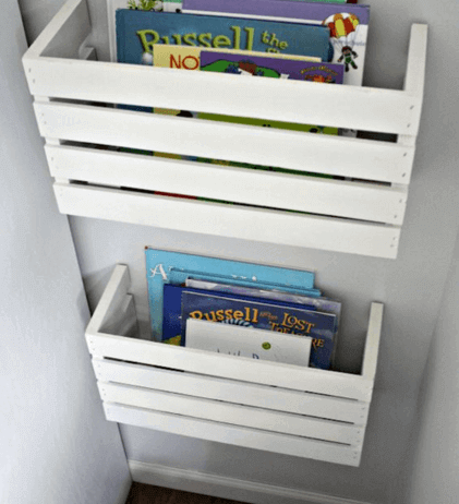 recycler les cagettes de fruits et légumes : étagère à livres