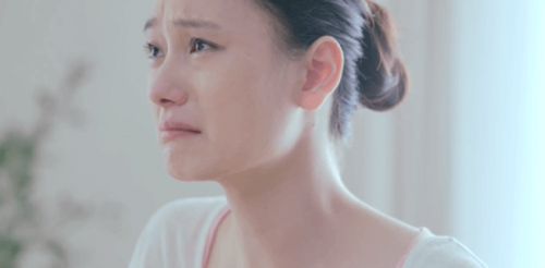 femme chinoise pleurs