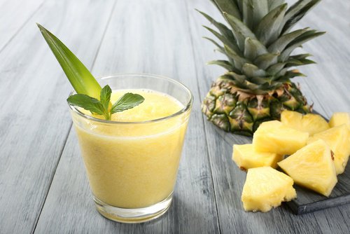 smoothies pour réduire le ventre : ananas et graines de chia