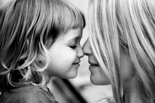 Nourrissez les enfants d'amour et leurs peurs mourront de faim