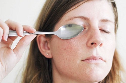 Une piqûre contre loedème des oeil