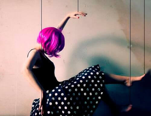 Le victimisme est comme une sorte de manipulation.