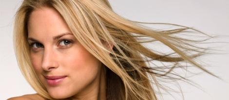 Les cheveux brûlés sont fréquents.