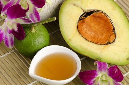 Creme-avocat-miel-500x331