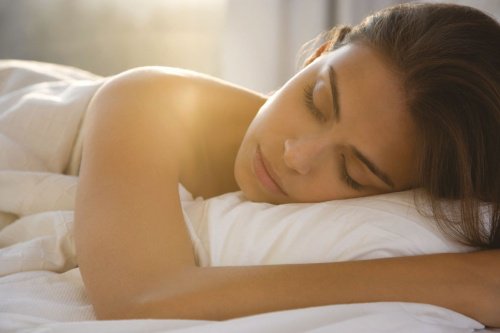 7 raisons pour lesquelles vous devriez dormir nu