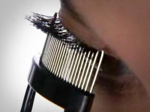 Peigne-cils-500x373