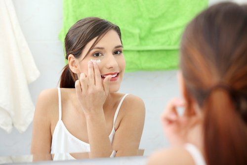 vaseline-pour-les-yeux-500x334