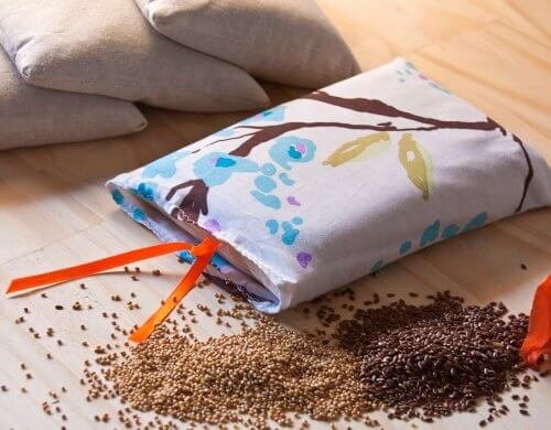 Comment faire de petits sachets de graines pour calmer les douleurs