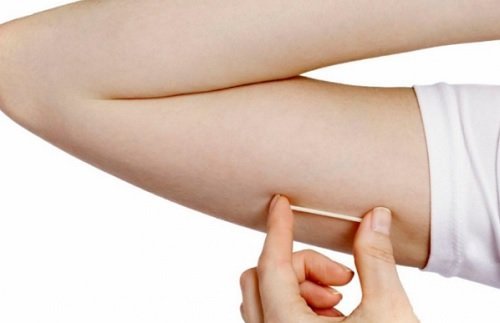 raisons pour lesquelles vous avez des douleurs aux seins : hormones