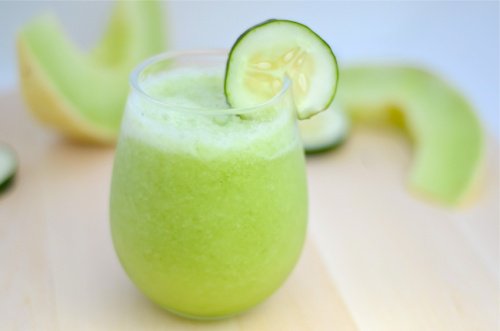 Un smoothie au melon, à la pomme verte et au concombre pour perdre du poids