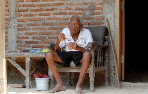 L'incroyable histoire de Mbah Gotho, l'homme qui dit avoir 145 ans