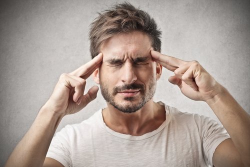 homme tentant de trouver la motivation