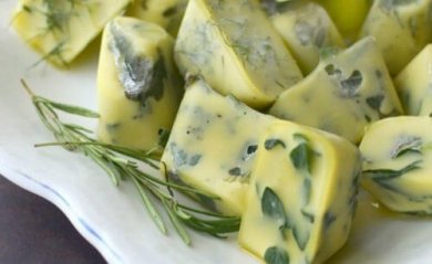 Pourquoi devriez-vous congeler des herbes fraîches avec de l'huile d'olive ?