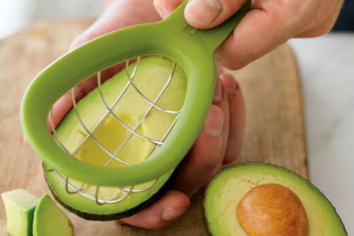 couper-avocat-500x334