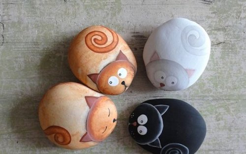 Peindre des animaux sur les pierres