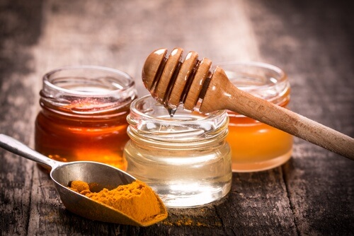curcuma et miel contre la rhinite allergique