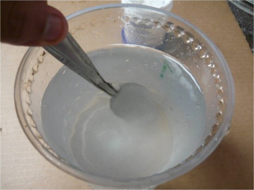 L'eau salée pour bien nettoyer vos chaussettes