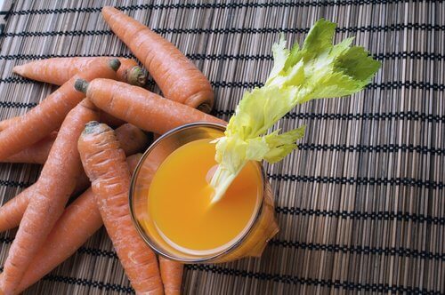 jus de carotte et céleri pour protéger votre colon 