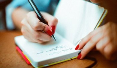 Tenir un journal au quotidien pour une meilleure vieillesse cognitive