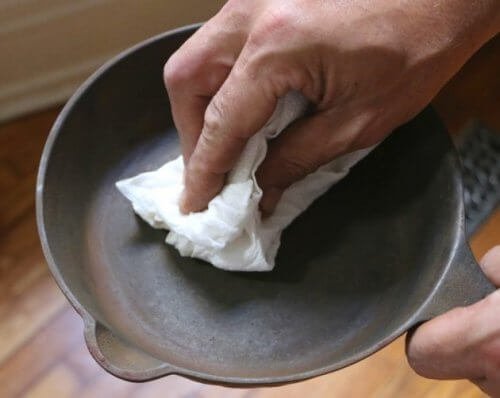 3 manières d'éliminer l'oxydation des ustensiles de cuisine