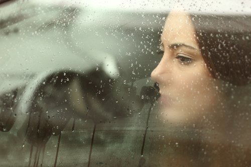 8 astuces naturelles pour combattre la tristesse et le mal-être