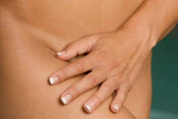 Epilation comme risque de souffrir de démangeaisons vaginales