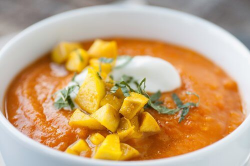 Jus de curcuma contre les maladies.