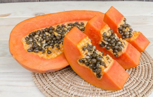 Les meilleurs fruits contre la constipation chronique : papaye