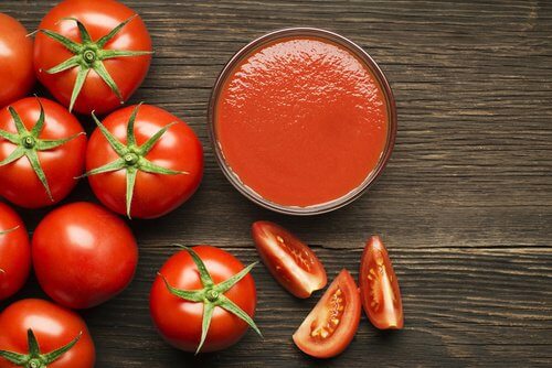 réduire les varices avec du jus de tomate