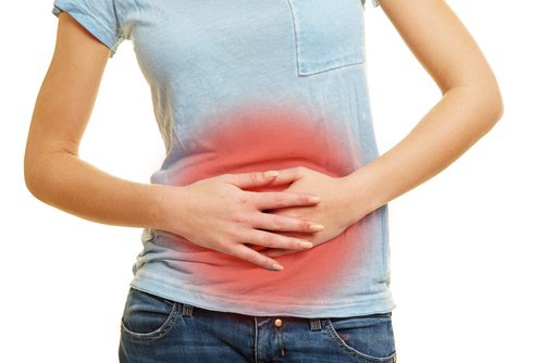 9 remèdes naturels contre les symptômes de la maladie de Crohn