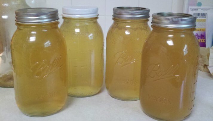 boisson avec de la coquille d'œuf