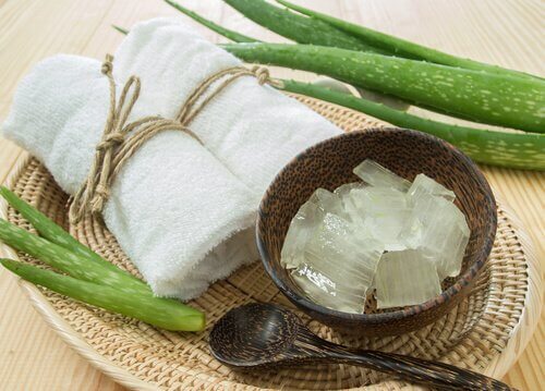 Masque naturel avec gel d'aloe vera.