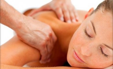 5 techniques pour soulager les contractures du muscle du trapèze